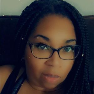 Meet your Posher, Erika